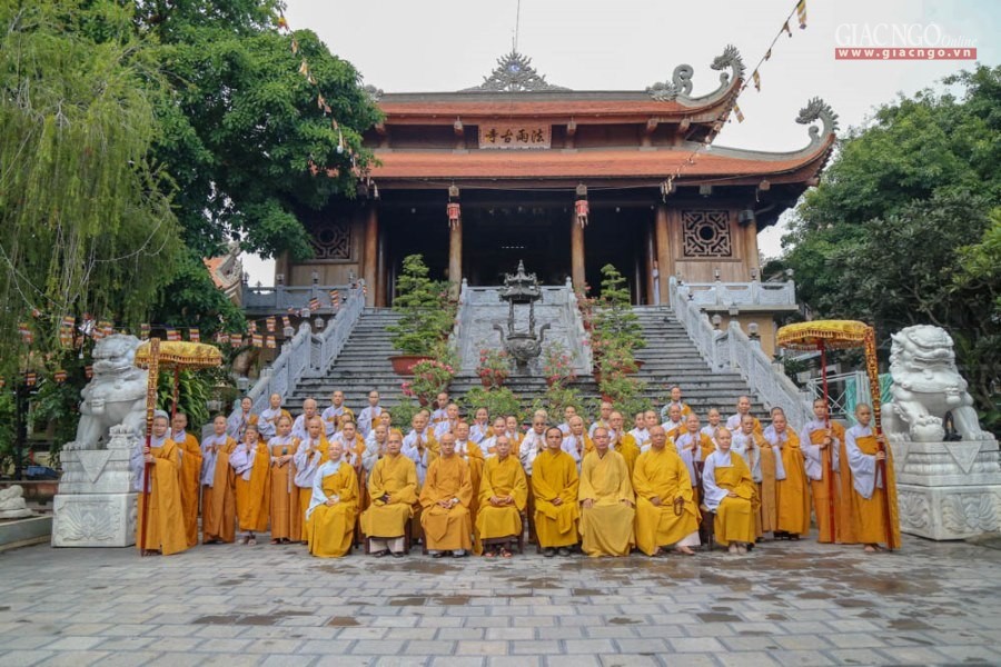 BTS Phật giáo TP.HCM thăm 40 trường hạ tập trung