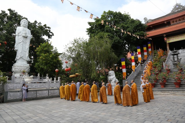 Chùa Pháp Võ tổ chức lễ Cổ Phật khất thực, sớt bát cúng dường Trai Tăng